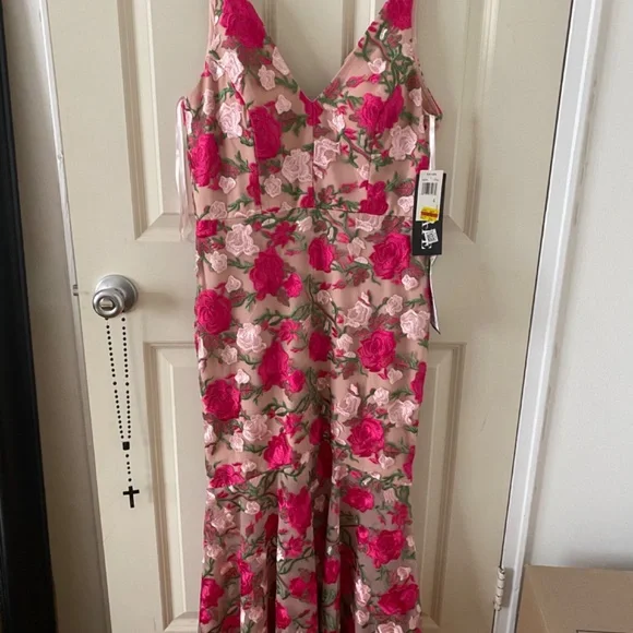 XSCAPE KAIA DRESS size 4 NWT - Picture 8 of 8